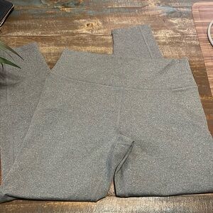 Fabletics high waisted power hold legging 7/8 leg size M tag is cut